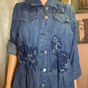 Chico’s SZ 2 embellished Feminine Denim Jacket NWT